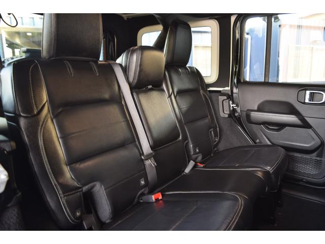 ジープ・ラングラーアンリミテッド サハラ 2.0Lターボモデル ワンオーナー レザーシート ジェプセン17インチAW ジオランダーXATタイヤ ジェプセン1インチリフトアップサス ジェプセンリアバンパー ヘッドライナー 地デジ(19枚目)