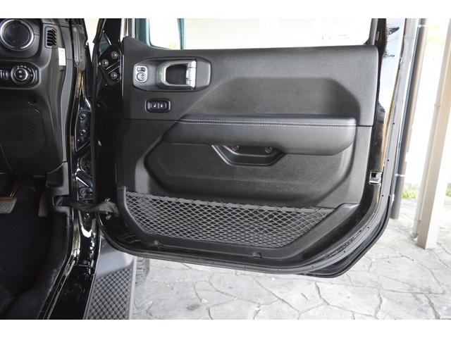 ジープ・ラングラーアンリミテッド サハラ 2.0Lターボモデル ワンオーナー レザーシート ジェプセン17インチAW ジオランダーXATタイヤ ジェプセン1インチリフトアップサス ジェプセンリアバンパー ヘッドライナー 地デジ(35枚目)