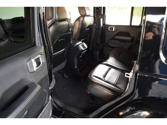 ジープ・ラングラーアンリミテッド サハラ 2.0Lターボモデル ワンオーナー レザーシート ジェプセン17インチAW ジオランダーXATタイヤ ジェプセン1インチリフトアップサス ジェプセンリアバンパー ヘッドライナー 地デジ(40枚目)