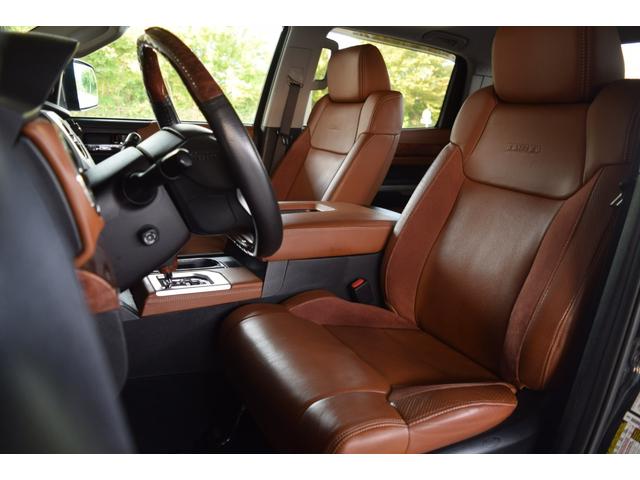 タンドラ クルーマックス 1794エディション 新車並行車 レッドロックレザーインテリア サンルーフ JBLサウンド リフトアップ 三つ折りトノカバー ベッドライナー クロームサイドステップ セーフティセンス(15枚目)