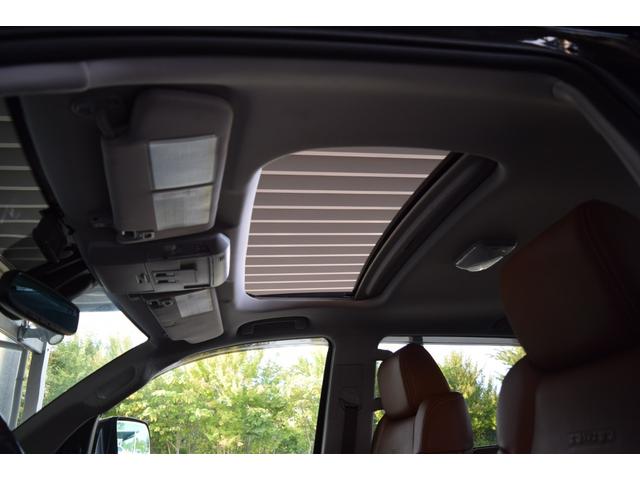 タンドラ クルーマックス 1794エディション 新車並行車 レッドロックレザーインテリア サンルーフ JBLサウンド リフトアップ 三つ折りトノカバー ベッドライナー クロームサイドステップ セーフティセンス(16枚目)