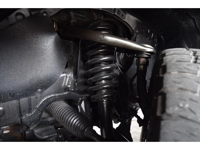 タンドラ クルーマックス 1794エディション 新車並行車 レッドロックレザーインテリア サンルーフ JBLサウンド リフトアップ 三つ折りトノカバー ベッドライナー クロームサイドステップ セーフティセンス(50枚目)