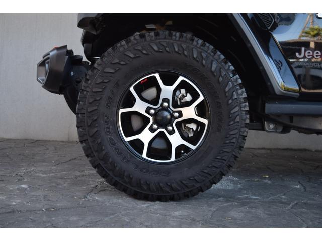 ルビコン純正ホイールにヨコハマジオランダーＭＴタイヤのおしゃれな組み合わせとなります。