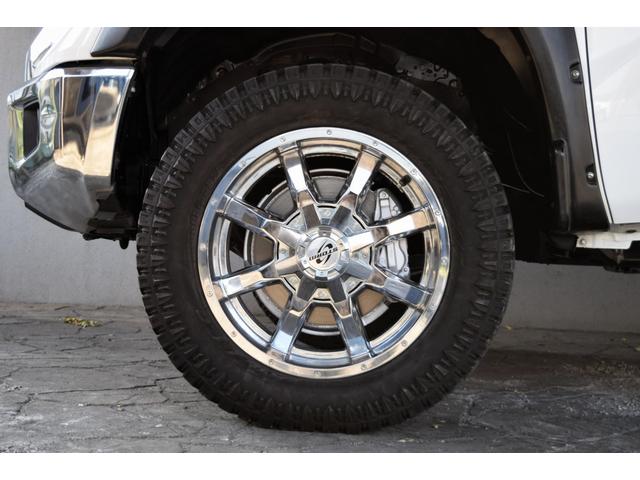 タンドラ クルーマックス SR5 4WD 新車並行車 2インチリフトアップ 20インチAW LEERハードトノカバー ベッドライナー オーバーフェンダー LEDヘッドライト 令和4年72000kmから毎年の記録簿あり(8枚目)