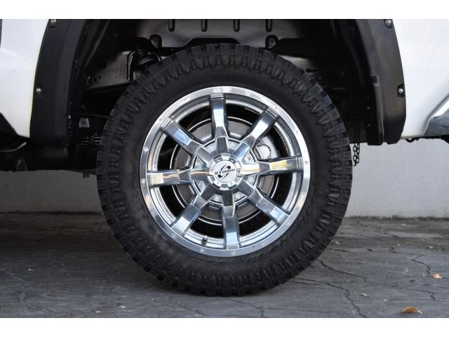 タンドラ クルーマックス SR5 4WD 新車並行車 2インチリフトアップ 20インチAW LEERハードトノカバー ベッドライナー オーバーフェンダー LEDヘッドライト 令和4年72000kmから毎年の記録簿あり(31枚目)