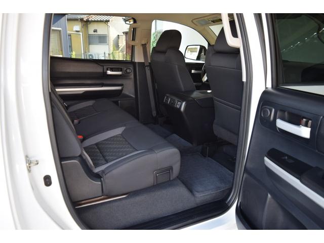 タンドラ クルーマックス SR5 4WD 新車並行車 2インチリフトアップ 20インチAW LEERハードトノカバー ベッドライナー オーバーフェンダー LEDヘッドライト 令和4年72000kmから毎年の記録簿あり(45枚目)