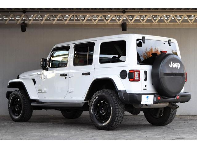 ジープ・ラングラーアンリミテッド サハラ ローンチエディション ベージュレザーシート ヘッドライナー 8.4インチタッチパネルモニター TV カープレイ リアカメラ スチールバンパー グリルガード USリアバンパー 17インチAW ATタイヤ(10枚目)