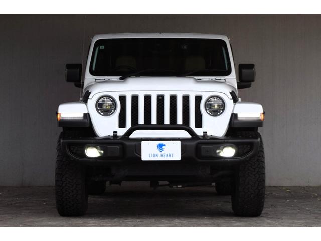 ジープ・ラングラーアンリミテッド サハラ ローンチエディション ベージュレザーシート ヘッドライナー 8.4インチタッチパネルモニター TV カープレイ リアカメラ スチールバンパー グリルガード USリアバンパー 17インチAW ATタイヤ(29枚目)