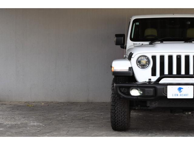 ジープ・ラングラーアンリミテッド サハラ ローンチエディション ベージュレザーシート ヘッドライナー 8.4インチタッチパネルモニター TV カープレイ リアカメラ スチールバンパー グリルガード USリアバンパー 17インチAW ATタイヤ(30枚目)