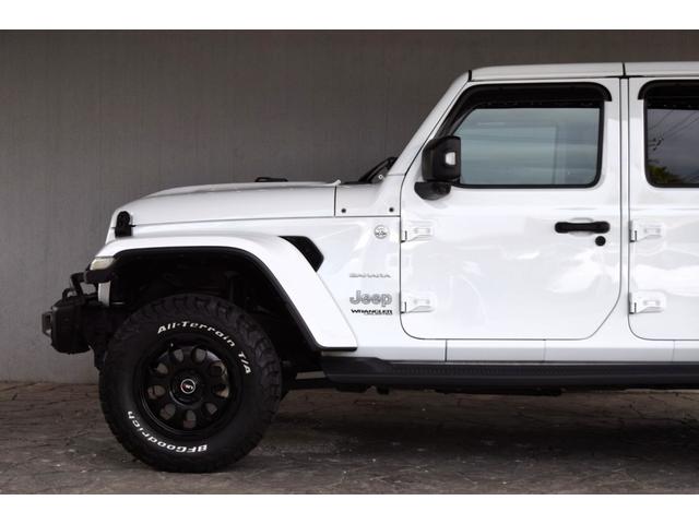 ジープ・ラングラーアンリミテッド サハラ ローンチエディション ベージュレザーシート ヘッドライナー 8.4インチタッチパネルモニター TV カープレイ リアカメラ スチールバンパー グリルガード USリアバンパー 17インチAW ATタイヤ(32枚目)