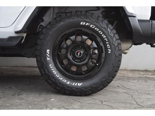 ジープ・ラングラーアンリミテッド サハラ ローンチエディション ベージュレザーシート ヘッドライナー 8.4インチタッチパネルモニター TV カープレイ リアカメラ スチールバンパー グリルガード USリアバンパー 17インチAW ATタイヤ(37枚目)