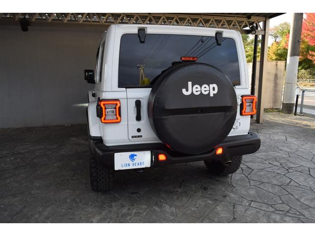 ジープ・ラングラーアンリミテッド サハラ ローンチエディション ベージュレザーシート ヘッドライナー 8.4インチタッチパネルモニター TV カープレイ リアカメラ スチールバンパー グリルガード USリアバンパー 17インチAW ATタイヤ(39枚目)