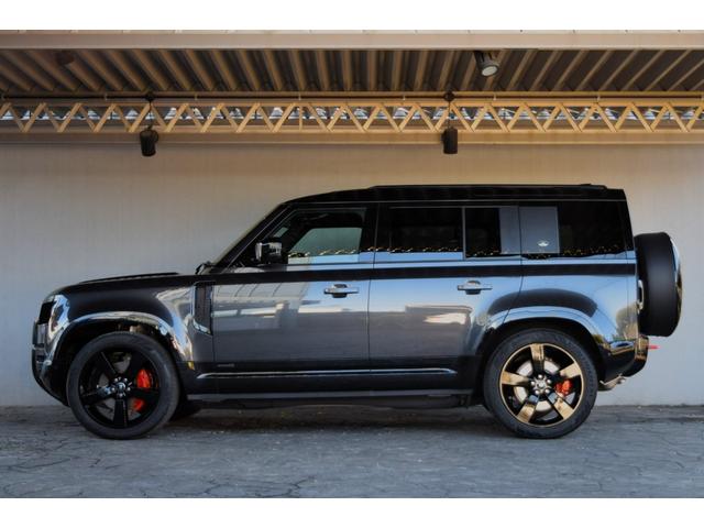 ディフェンダー １１０Ｘ　Ｄ３００　カルパチアングレー　ブラックエクステリアパック　エアサス　コールドクライメイトパック　２２インチＡＷ　カラードキャリパー　同色スペアタイヤカバー　ＨＵＤ　ドラレコ　ＥＴＣ　デジタルミラー（6枚目）