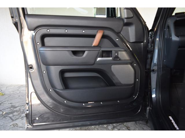 ディフェンダー １１０Ｘ　Ｄ３００　カルパチアングレー　ブラックエクステリアパック　エアサス　コールドクライメイトパック　２２インチＡＷ　カラードキャリパー　同色スペアタイヤカバー　ＨＵＤ　ドラレコ　ＥＴＣ　デジタルミラー（46枚目）