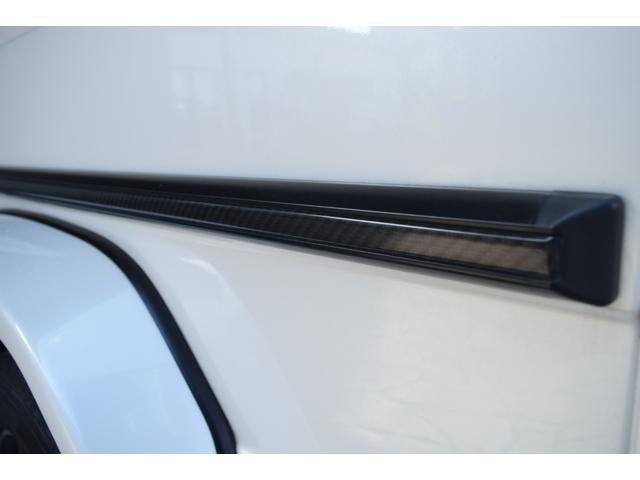 カーボンファイバーデザイン　サイドストリップ