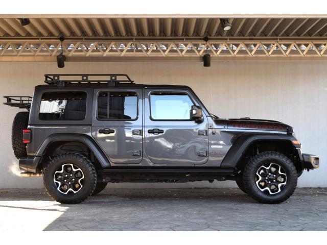ジープ・ラングラーアンリミテッド ルビコン　リーコン　１００台限定車　べストップサンライダー（ハードＴＯＰあり）　ジェプセン１インチリフトアップ　４本出しマフラー　スミティビルトルーフラック　ＧＡＲＶＩＮトレイルラック　ファブテックカーゴラック（6枚目）