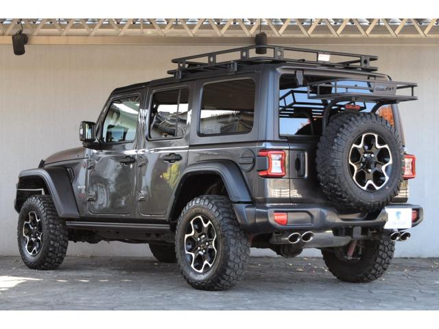 ジープ・ラングラーアンリミテッド ルビコン　リーコン　１００台限定車　べストップサンライダー（ハードＴＯＰあり）　ジェプセン１インチリフトアップ　４本出しマフラー　スミティビルトルーフラック　ＧＡＲＶＩＮトレイルラック　ファブテックカーゴラック（9枚目）