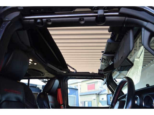 ジープ・ラングラーアンリミテッド ルビコン　リーコン　１００台限定車　べストップサンライダー（ハードＴＯＰあり）　ジェプセン１インチリフトアップ　４本出しマフラー　スミティビルトルーフラック　ＧＡＲＶＩＮトレイルラック　ファブテックカーゴラック（17枚目）