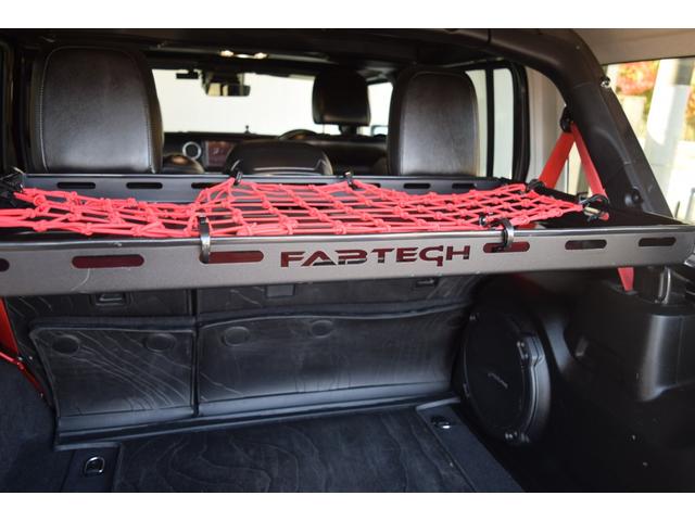 ジープ・ラングラーアンリミテッド ルビコン　リーコン　１００台限定車　べストップサンライダー（ハードＴＯＰあり）　ジェプセン１インチリフトアップ　４本出しマフラー　スミティビルトルーフラック　ＧＡＲＶＩＮトレイルラック　ファブテックカーゴラック（24枚目）