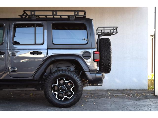 ジープ・ラングラーアンリミテッド ルビコン　リーコン　１００台限定車　べストップサンライダー（ハードＴＯＰあり）　ジェプセン１インチリフトアップ　４本出しマフラー　スミティビルトルーフラック　ＧＡＲＶＩＮトレイルラック　ファブテックカーゴラック（35枚目）