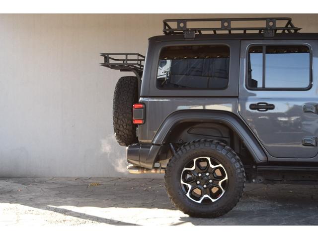ジープ・ラングラーアンリミテッド ルビコン　リーコン　１００台限定車　べストップサンライダー（ハードＴＯＰあり）　ジェプセン１インチリフトアップ　４本出しマフラー　スミティビルトルーフラック　ＧＡＲＶＩＮトレイルラック　ファブテックカーゴラック（36枚目）