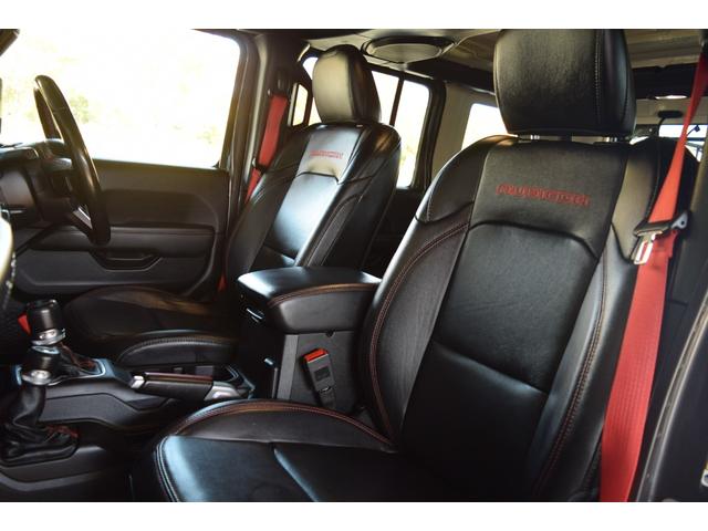 ジープ・ラングラーアンリミテッド ルビコン　リーコン　１００台限定車　べストップサンライダー（ハードＴＯＰあり）　ジェプセン１インチリフトアップ　４本出しマフラー　スミティビルトルーフラック　ＧＡＲＶＩＮトレイルラック　ファブテックカーゴラック（49枚目）