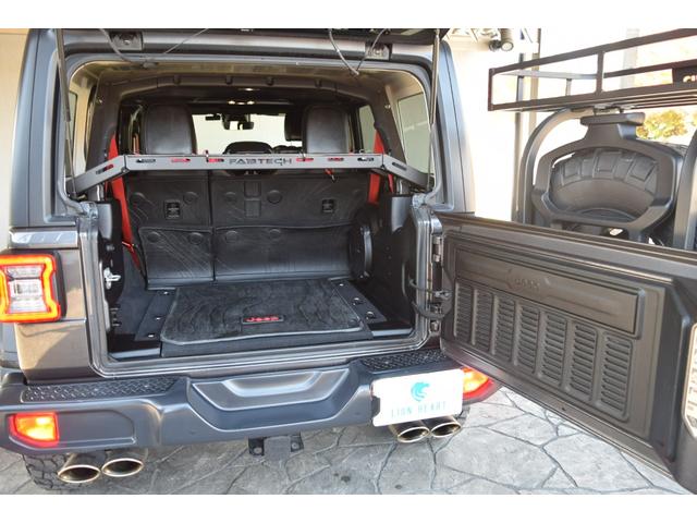 ジープ・ラングラーアンリミテッド ルビコン　リーコン　１００台限定車　べストップサンライダー（ハードＴＯＰあり）　ジェプセン１インチリフトアップ　４本出しマフラー　スミティビルトルーフラック　ＧＡＲＶＩＮトレイルラック　ファブテックカーゴラック（54枚目）