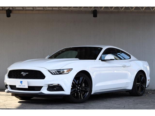 マスタング 50イヤーズ エディション 350台限定車 ディーラーメンテナンス車両 記録簿 H29,30、1、2、4、7のディーラーでの記録簿あり ブラックレザーシート シートヒーター ベンチレーション パドルシフト バックカメラ(5枚目)