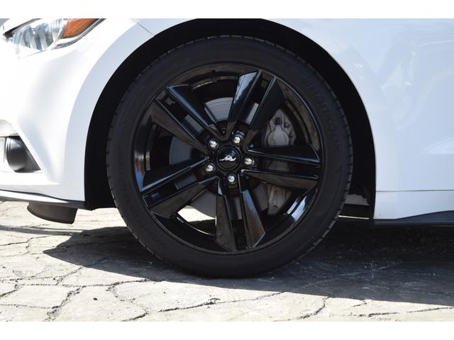 マスタング 50イヤーズ エディション 350台限定車 ディーラーメンテナンス車両 記録簿 H29,30、1、2、4、7のディーラーでの記録簿あり ブラックレザーシート シートヒーター ベンチレーション パドルシフト バックカメラ(8枚目)