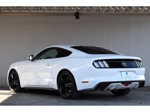 マスタング 50イヤーズ エディション 350台限定車 ディーラーメンテナンス車両 記録簿 H29,30、1、2、4、7のディーラーでの記録簿あり ブラックレザーシート シートヒーター ベンチレーション パドルシフト バックカメラ(10枚目)