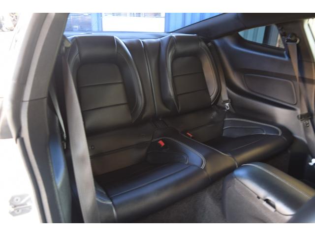 マスタング 50イヤーズ エディション 350台限定車 ディーラーメンテナンス車両 記録簿 H29,30、1、2、4、7のディーラーでの記録簿あり ブラックレザーシート シートヒーター ベンチレーション パドルシフト バックカメラ(17枚目)