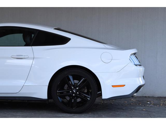 マスタング 50イヤーズ エディション 350台限定車 ディーラーメンテナンス車両 記録簿 H29,30、1、2、4、7のディーラーでの記録簿あり ブラックレザーシート シートヒーター ベンチレーション パドルシフト バックカメラ(29枚目)