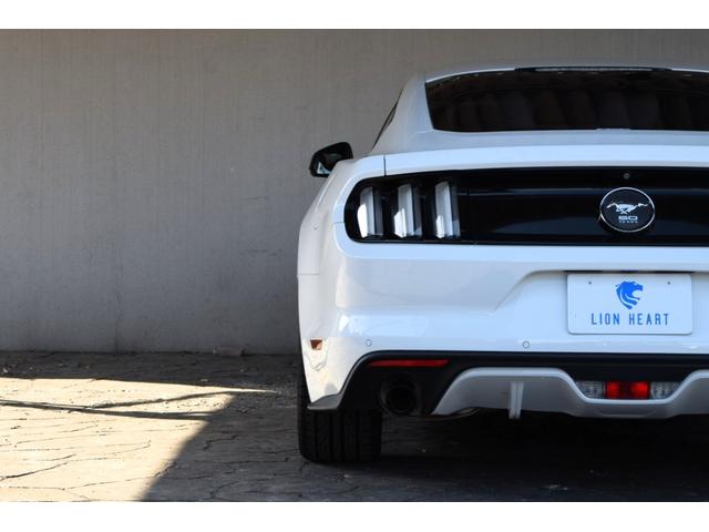 マスタング 50イヤーズ エディション 350台限定車 ディーラーメンテナンス車両 記録簿 H29,30、1、2、4、7のディーラーでの記録簿あり ブラックレザーシート シートヒーター ベンチレーション パドルシフト バックカメラ(35枚目)