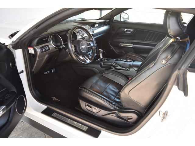 マスタング 50イヤーズ エディション 350台限定車 ディーラーメンテナンス車両 記録簿 H29,30、1、2、4、7のディーラーでの記録簿あり ブラックレザーシート シートヒーター ベンチレーション パドルシフト バックカメラ(38枚目)