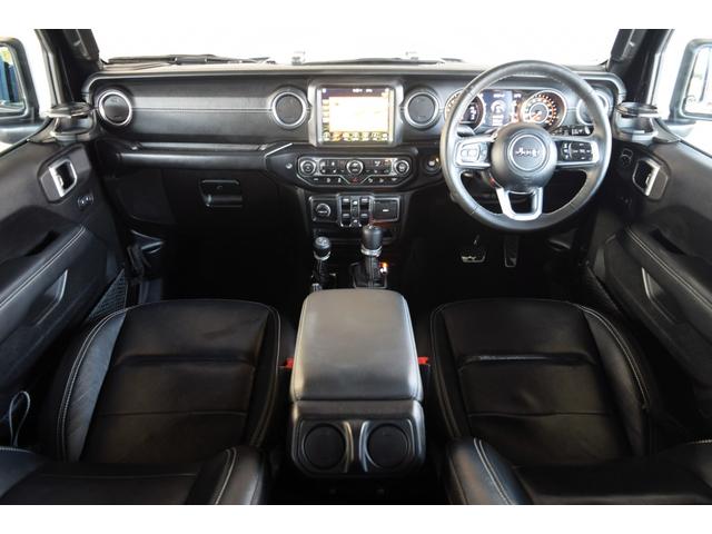 ジープ・ラングラーアンリミテッド サハラ　ブラックレザー　ジェプセン４本出しマフラー　スミティルーフラック　べストップサンライダー（ハードＴＯＰあり）　ルビコンホイール　ジオランダＸＡＴタイヤ　エルフォードフロントバンパー　ドラレコ（2枚目）