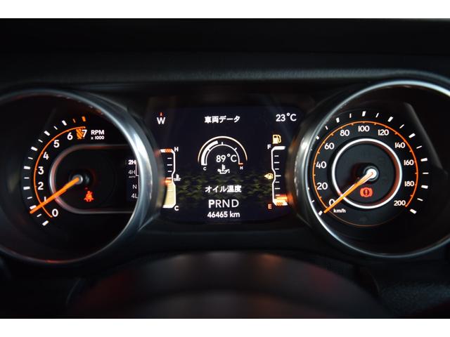 ジープ・ラングラーアンリミテッド サハラ　ブラックレザー　ジェプセン４本出しマフラー　スミティルーフラック　べストップサンライダー（ハードＴＯＰあり）　ルビコンホイール　ジオランダＸＡＴタイヤ　エルフォードフロントバンパー　ドラレコ（13枚目）