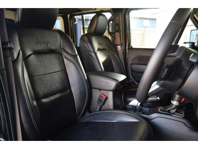 ジープ・ラングラーアンリミテッド サハラ　ブラックレザー　ジェプセン４本出しマフラー　スミティルーフラック　べストップサンライダー（ハードＴＯＰあり）　ルビコンホイール　ジオランダＸＡＴタイヤ　エルフォードフロントバンパー　ドラレコ（14枚目）