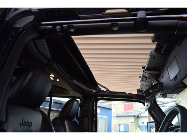ジープ・ラングラーアンリミテッド サハラ　ブラックレザー　ジェプセン４本出しマフラー　スミティルーフラック　べストップサンライダー（ハードＴＯＰあり）　ルビコンホイール　ジオランダＸＡＴタイヤ　エルフォードフロントバンパー　ドラレコ（15枚目）