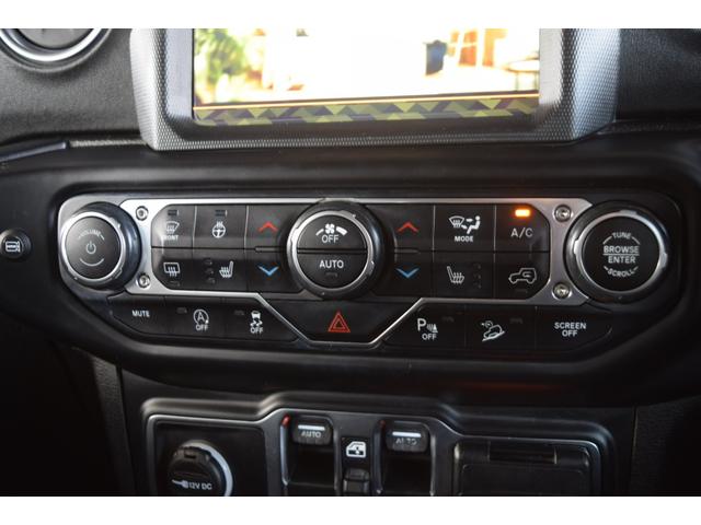 ジープ・ラングラーアンリミテッド サハラ　ブラックレザー　ジェプセン４本出しマフラー　スミティルーフラック　べストップサンライダー（ハードＴＯＰあり）　ルビコンホイール　ジオランダＸＡＴタイヤ　エルフォードフロントバンパー　ドラレコ（18枚目）