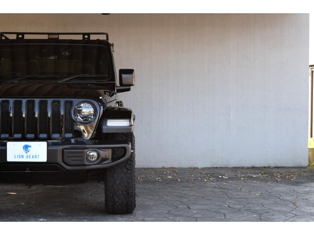 ジープ・ラングラーアンリミテッド サハラ　ブラックレザー　ジェプセン４本出しマフラー　スミティルーフラック　べストップサンライダー（ハードＴＯＰあり）　ルビコンホイール　ジオランダＸＡＴタイヤ　エルフォードフロントバンパー　ドラレコ（35枚目）