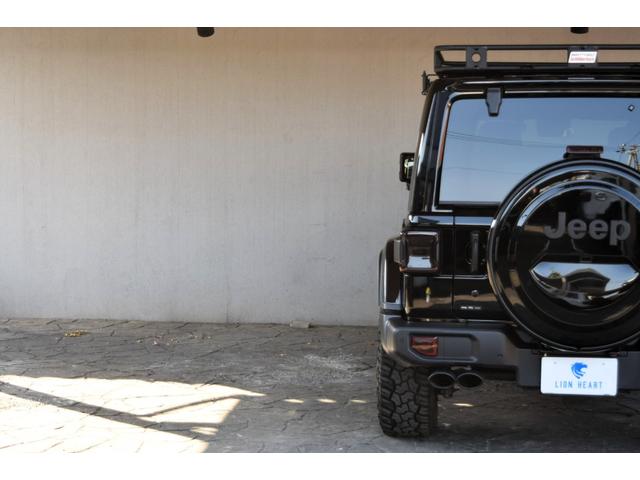 ジープ・ラングラーアンリミテッド サハラ　ブラックレザー　ジェプセン４本出しマフラー　スミティルーフラック　べストップサンライダー（ハードＴＯＰあり）　ルビコンホイール　ジオランダＸＡＴタイヤ　エルフォードフロントバンパー　ドラレコ（43枚目）