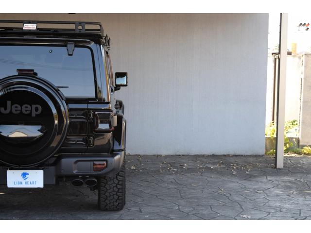 ジープ・ラングラーアンリミテッド サハラ　ブラックレザー　ジェプセン４本出しマフラー　スミティルーフラック　べストップサンライダー（ハードＴＯＰあり）　ルビコンホイール　ジオランダＸＡＴタイヤ　エルフォードフロントバンパー　ドラレコ（44枚目）