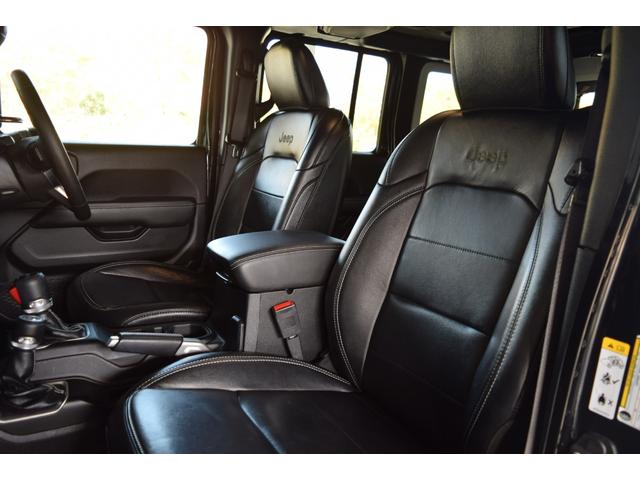 ジープ・ラングラーアンリミテッド サハラ　ブラックレザー　ジェプセン４本出しマフラー　スミティルーフラック　べストップサンライダー（ハードＴＯＰあり）　ルビコンホイール　ジオランダＸＡＴタイヤ　エルフォードフロントバンパー　ドラレコ（53枚目）