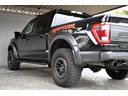 ＳＶＴ　ラプター　クルーキャブ　４ＷＤ　新車並行車　８０１Ａ　ＨＩＧＨパッケージ　ツインパネルムーンルーフ　可変バルブエギゾースト　三つ折りトノカバー　パワーテールゲートリリース　３６０度カメラ　鍛造１７インチＡＷ（47枚目）