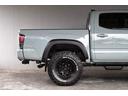 ダブルキャブ TRD PRO 新車並行車 4WD ワンオーナー ルナロックカラー レザーシート サンルーフ サイドステップ リフトアップ FOX専用サス JBLサウンド ベッドステップ TRDマフラー(35枚目)
