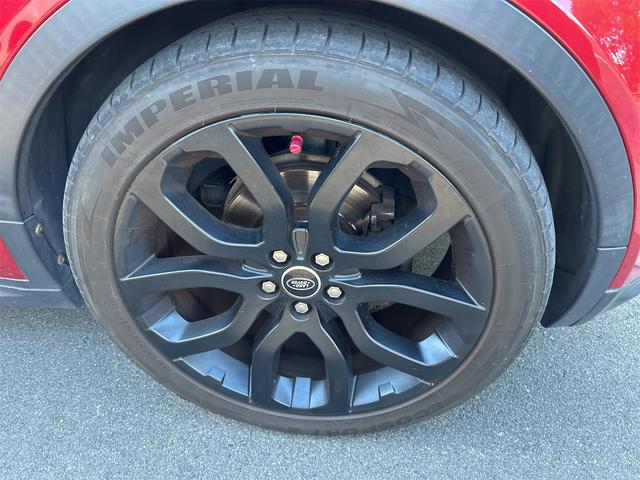 レンジローバーイヴォーククーペ ダイナミック　４ＷＤ　バックカメラ　オートクルーズコントロール　パワーシート　サンルーフ　ナビ　オートライト　電動リアゲート　アルミホイール　電動格納ミラー　シートヒーター　革シート　ＡＴ　ＣＤ　ＡＢＳ　ＥＳＣ（8枚目）