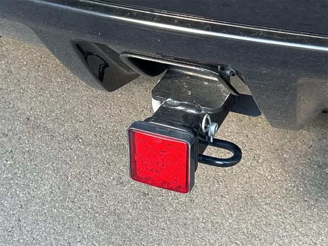 レンジローバーイヴォーククーペ ダイナミック　４ＷＤ　バックカメラ　オートクルーズコントロール　パワーシート　サンルーフ　ナビ　オートライト　電動リアゲート　アルミホイール　電動格納ミラー　シートヒーター　革シート　ＡＴ　ＣＤ　ＡＢＳ　ＥＳＣ（23枚目）