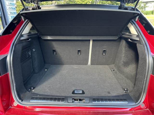 レンジローバーイヴォーククーペ ダイナミック　４ＷＤ　バックカメラ　オートクルーズコントロール　パワーシート　サンルーフ　ナビ　オートライト　電動リアゲート　アルミホイール　電動格納ミラー　シートヒーター　革シート　ＡＴ　ＣＤ　ＡＢＳ　ＥＳＣ（25枚目）