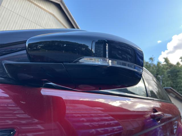 レンジローバーイヴォーククーペ ダイナミック　４ＷＤ　バックカメラ　オートクルーズコントロール　パワーシート　サンルーフ　ナビ　オートライト　電動リアゲート　アルミホイール　電動格納ミラー　シートヒーター　革シート　ＡＴ　ＣＤ　ＡＢＳ　ＥＳＣ（30枚目）