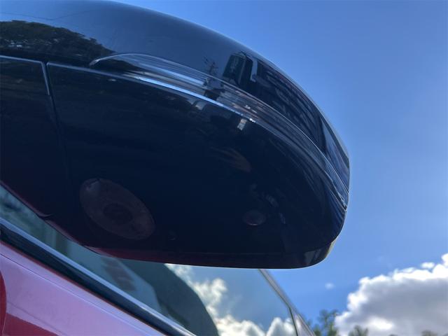 レンジローバーイヴォーククーペ ダイナミック　４ＷＤ　バックカメラ　オートクルーズコントロール　パワーシート　サンルーフ　ナビ　オートライト　電動リアゲート　アルミホイール　電動格納ミラー　シートヒーター　革シート　ＡＴ　ＣＤ　ＡＢＳ　ＥＳＣ（31枚目）